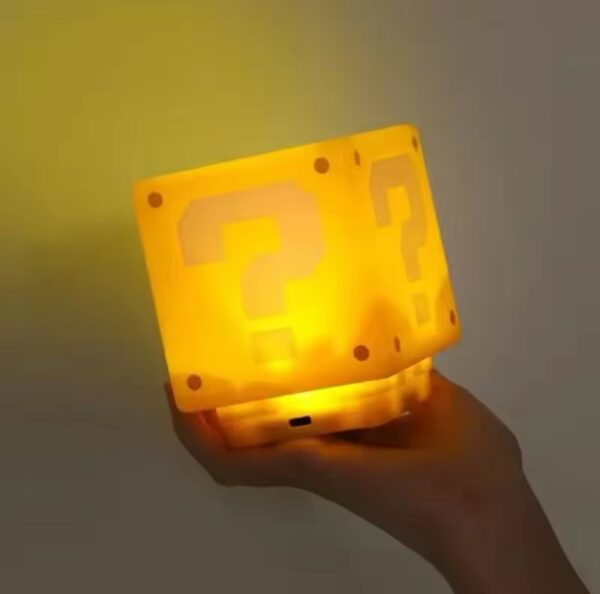 Super Mario "?" Lamp - Image 2
